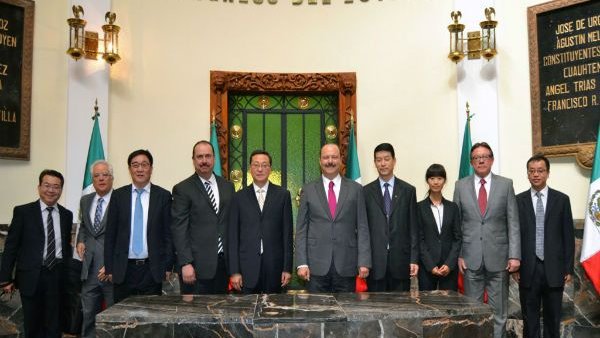 Inversionistas chinos llegan a Chihuahua, se reúnen con Gobernador