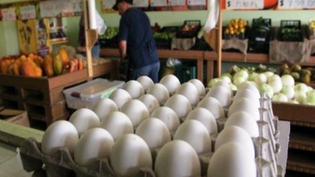 Dejan de vender huevo en 3 mil tiendas de barrio en Chihuahua