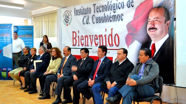 Inaugura Gobernador espacio de educación a distancia en Cuauhtémoc