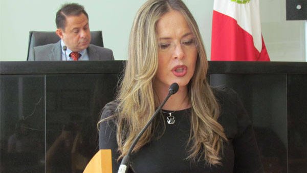 Aguilera pidió licencia para contender por diputación, confirma gobernador