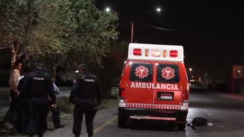 Caen dos en enfrentamiento y comando intercepta ambulancia para rematar a otro