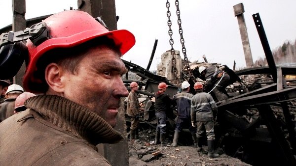 Rusia confirma 36 fallecidos en mina de carbón