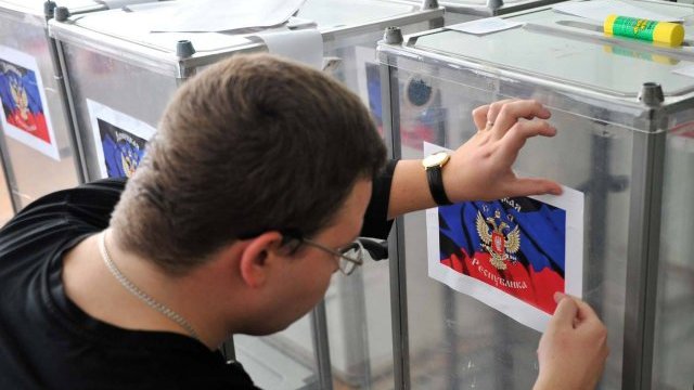 Van a referéndum para proclamar repúblicas en el Este de Ucrania