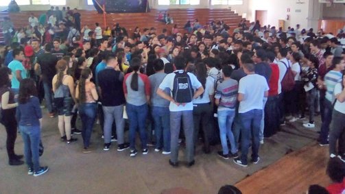 Denuncian discriminación y favoritismos en Becas Benito Juárez