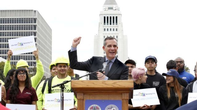 El alcalde ratifica vocación de Los Ángeles como 