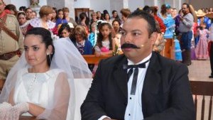 Escenifican boda del general Francisco Villa y doña Luz Corral