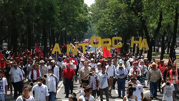 Nadie atendió en Los Pinos a la mega- marcha de Antorcha