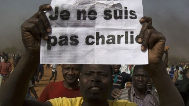 Quemaron siete iglesias en Níger para protestar contra Charlie Hebdo