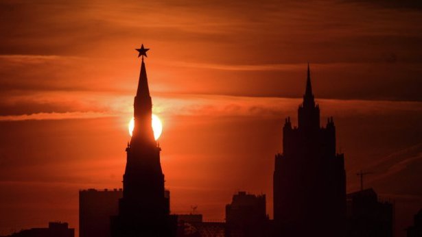 Seguridad checa dice que Moscú crea una nueva Komintern en Europa
