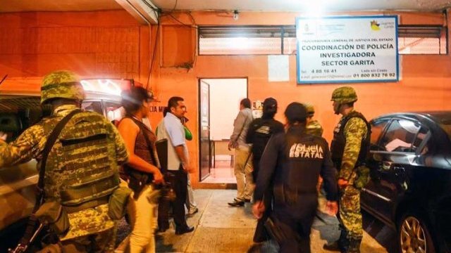 Rafaguean comandancia estatal en Acapulco; hay un herido