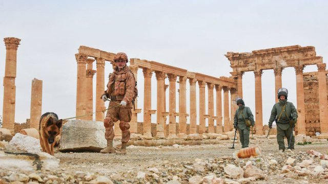 Militares rusos limpian de minas la histórica ciudad siria de Palmira