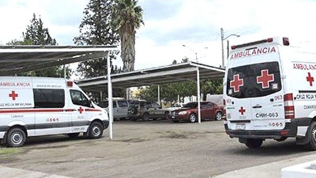 Ebrios agreden a paramédicos en la Cabalgata de Santa Rosalía
