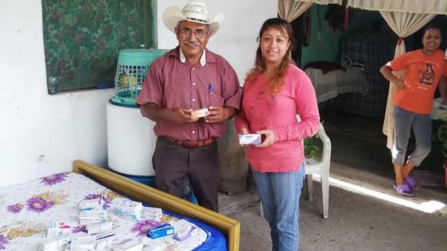 Antorcha Campesina lleva medicamentos a San Nicolás Tolentino