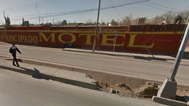 Denuncian vecinos de Villa Juárez un canal tapado con tierra