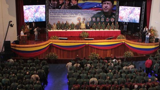 Maduro asegura que no habrá traidores en los cuarteles tras convocar al Ejército