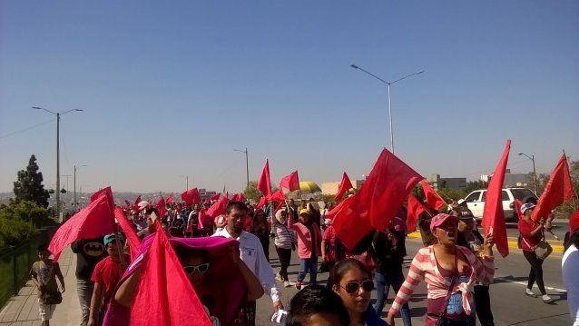 Marchan antorchistas en Tijuana ante falta de soluciones del estado