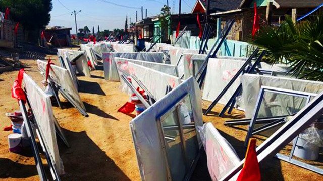 Entregan apoyos a la vivienda en la Zona Este de Tijuana