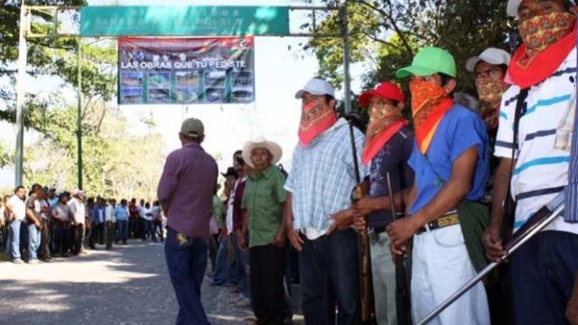 Exhortan a gobernador de Oaxaca a disolver la ‘policía comunitaria’