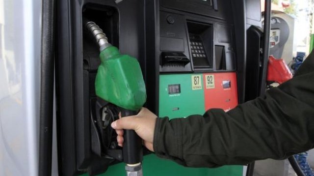 PRD pide al gobierno evitar más gasolinazos