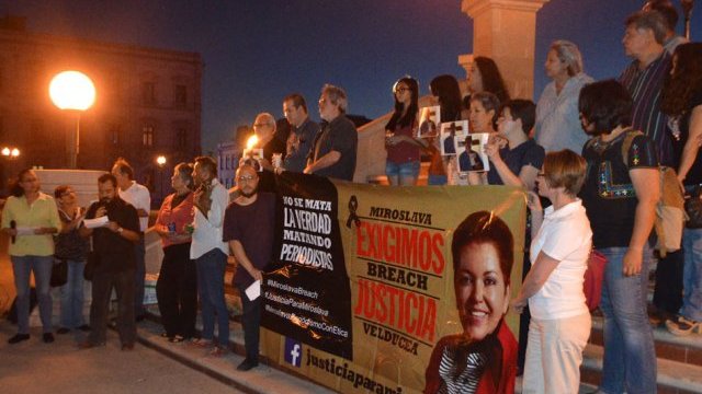 Se manifiestan periodistas de Chihuahua; exigen justicia para colegas