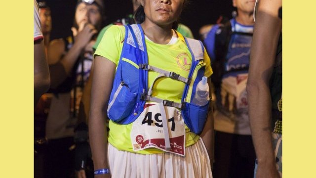 La corredora rarámuri Lorena Ramírez se retira de la ultramaratón en Canarias