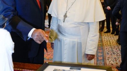 Papa Francisco sostiene encuentro con el Presidente de Venezuela