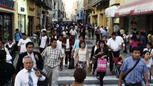 Disminuye la clase media en México con la depauperación social