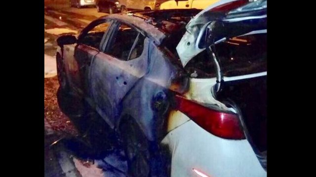 Incendiaron un auto en Chihuahua con bombas molotov