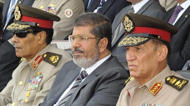 Mursi se hace con todo el poder en Egipto