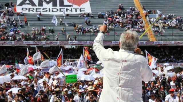 Abandonan a López Obrador en su cierre de campaña en Veracruz