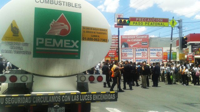Motines en Chihuahua: secuestran una tercera pipa de Pemex hoy