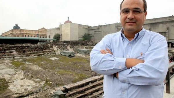 China premia al arqueólogo mexicano Leonardo López Luján