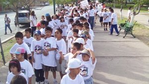 Marchan miles de niños y niñas por la paz en Chihuahua