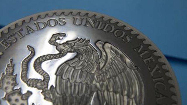 México crecerá menos y tendrá dólar más caro: especialistas