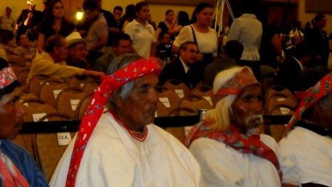 Presentes 25 gobernadores tarahumaras en la presentación del Plan de Desarrollo Estatal
