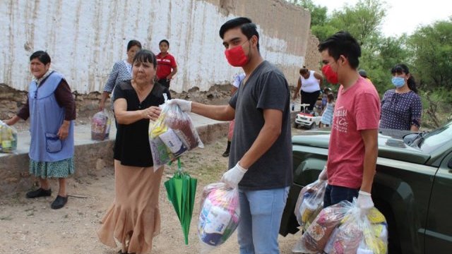 Antorchistas distribuyen más alimentos en Guadalupe