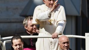 Detenido el mayordomo del Papa por desvelar y difundir documentos secretos