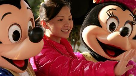 Mickey Mouse aprende chino… y en grande