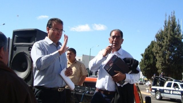 Logran antorchistas varios compromisos del alcalde de Delicias