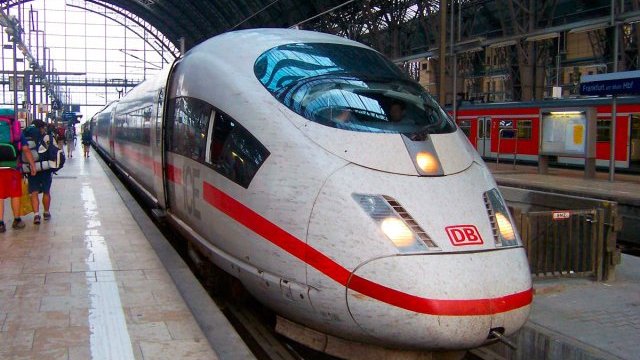 Anuncian recorte de 124 mil millones y suspensión del tren México- Querétaro