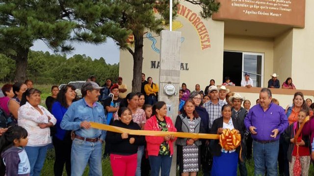 Bocoyna: inauguran antorchistas electrificación del fraccionamiento Cerro Blanco