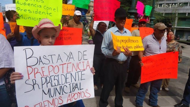 Con manifestación en la Plaza de Armas, Antorcha exige soluciones al alcalde Javier Garfio