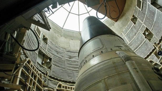 Estados Unidos anunció su retiro del tratado nuclear con Rusia
