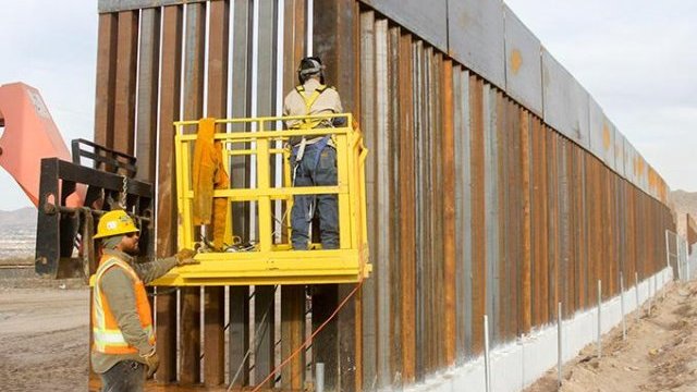La empresa mexicana que quiere iluminar el muro de Trump