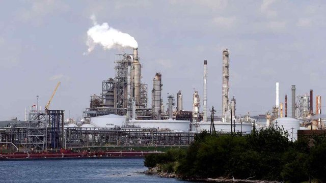 Harvey aumentará precio de gasolinas en América Latina