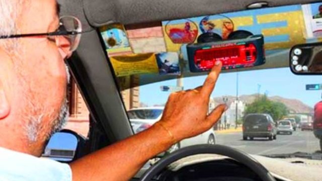 Instalan el primer taxímetro en autos de alquiler en Chihuahua