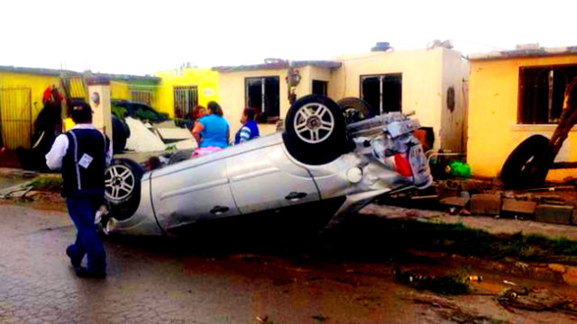Azota un tornado en Acuña, Coahuila y deja 10 muertos