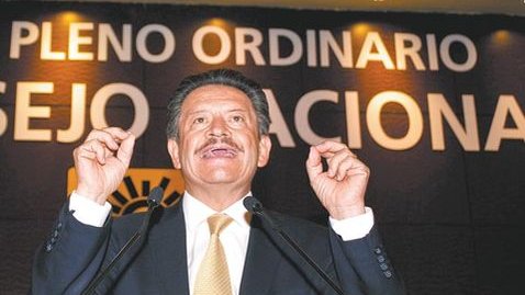 Asume Carlos Navarrete dirigencia nacional del PRD