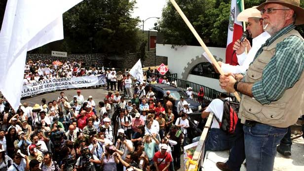 Pide LeBarón a mexicanos dejar indiferencia ante narco