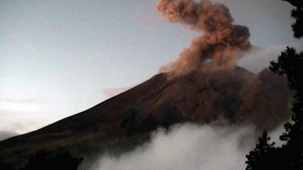 Registra el Popocatépetl varias horas continuas de temblores
